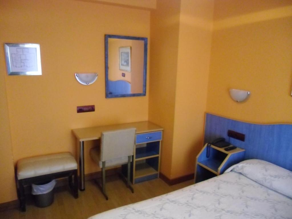Hostal Don Suero Leon Phòng bức ảnh