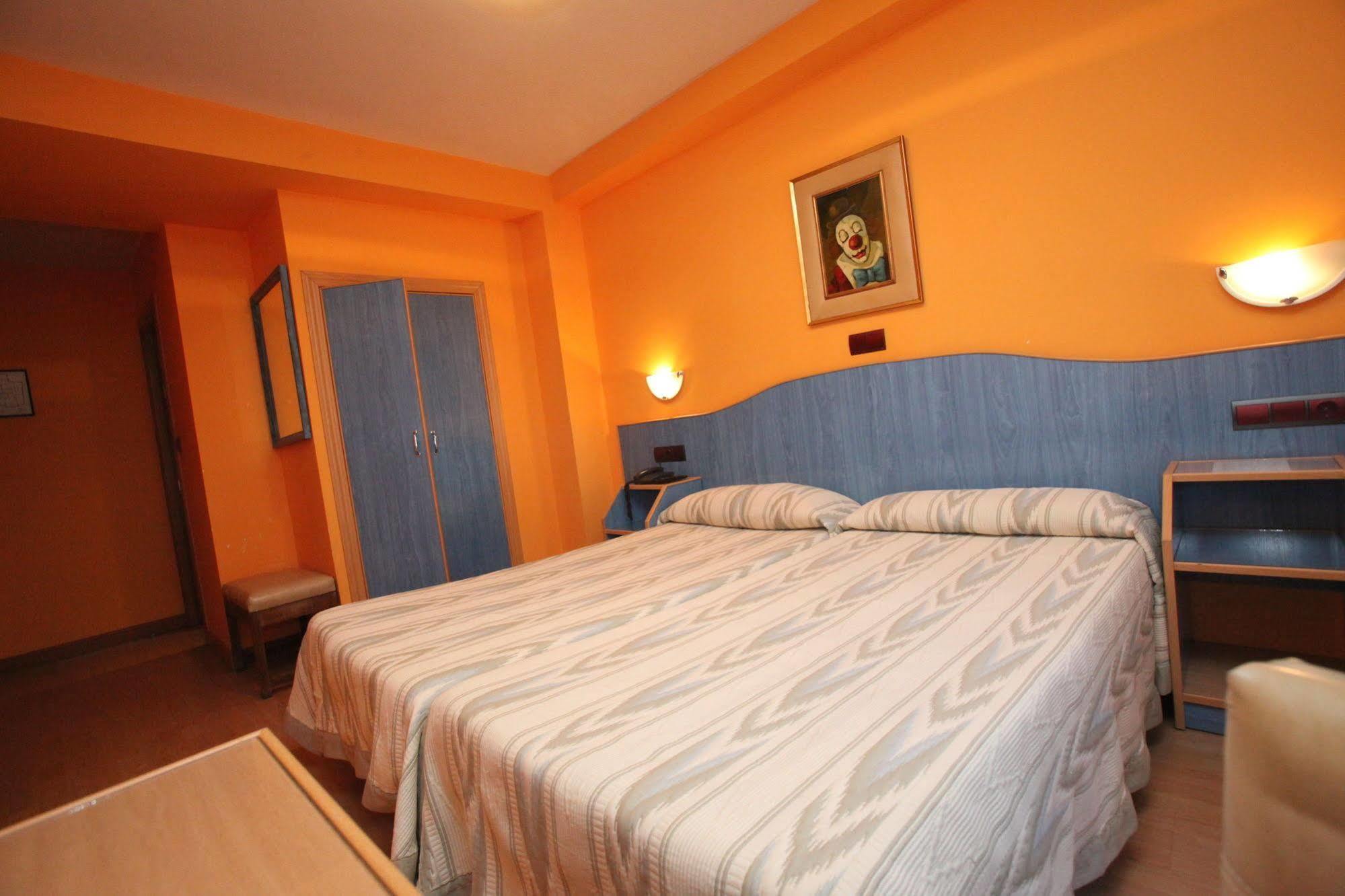 Hostal Don Suero Leon Ngoại thất bức ảnh