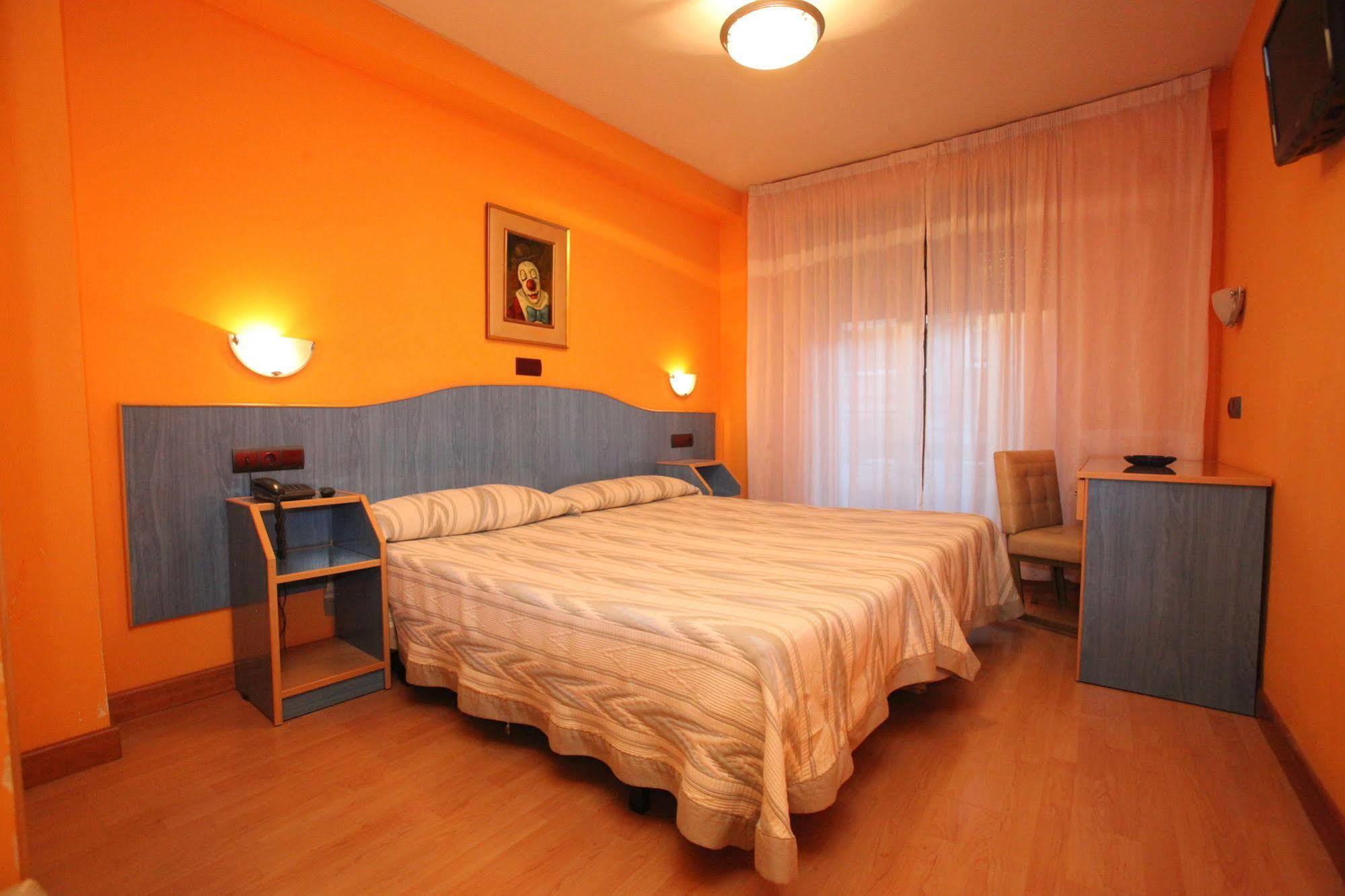 Hostal Don Suero Leon Ngoại thất bức ảnh